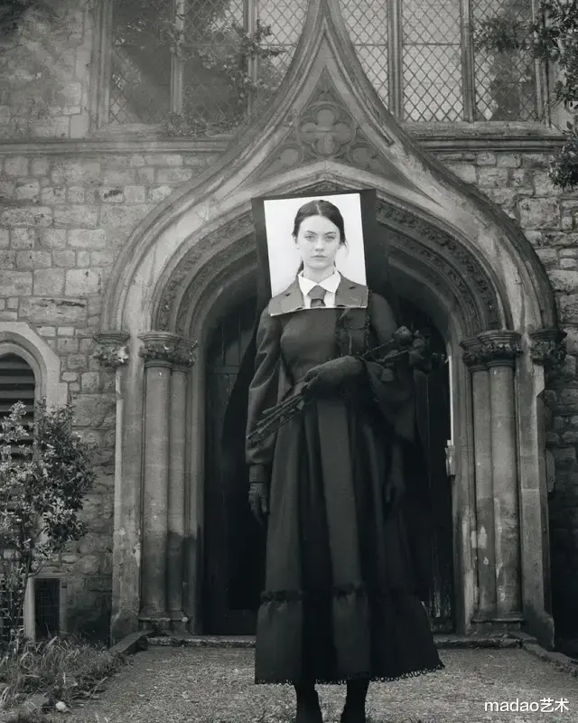 设计师已经不止接地气，都开始接地府了，让你知道什么叫作惊悚