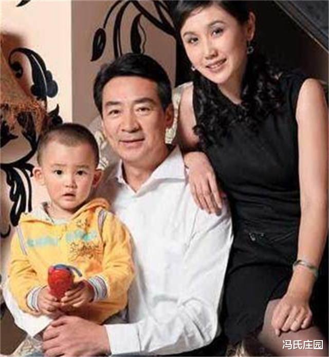 寇振海|2003年,28岁的女演员李婷,领着49岁的寇振海去见父母