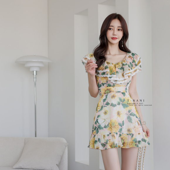 心壹文学|女神孙允珠时尚搭配:鲜蕊迷迭香惜春菊叶碎花衣裙