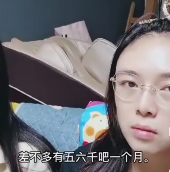 济南 初二女生为给明星偶像应援，一天三顿都在吃方便面导致停经！