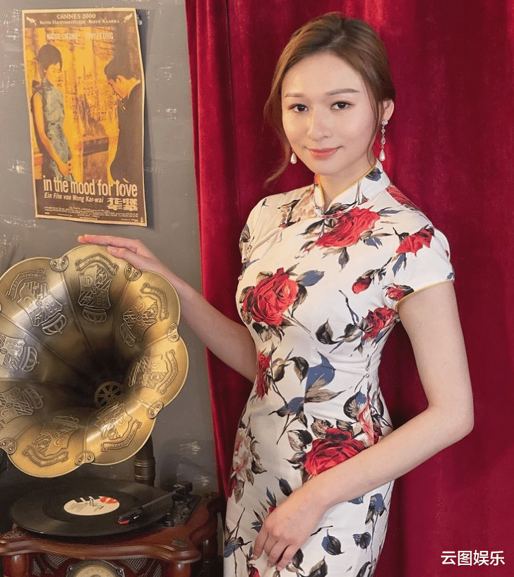 林俊贤|林俊贤时隔10个月与女儿团聚，挽手比心显温馨，61岁长居内地生活