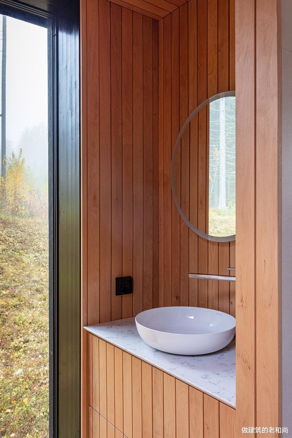 建筑设计|向湖而生的住宅:场地拥有的自然美景,少不了大落地玻璃窗