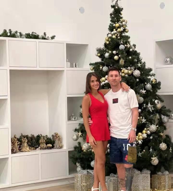 圣誕節(jié)|十大球星齊送圣誕祝福，女友個個顏值高，球迷贊稱人生贏家