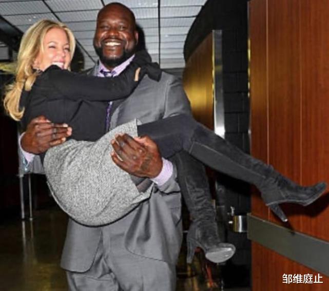 勒布朗·詹姆斯|詹姆斯水逆？傷病侵襲，媒體+老板為其招黑！老詹做出回應并行動