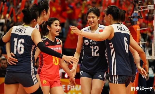 张常宁|爆冷取胜！郎平激动摘掉口罩喊话，张常宁大爆发，巴西主帅又懵了