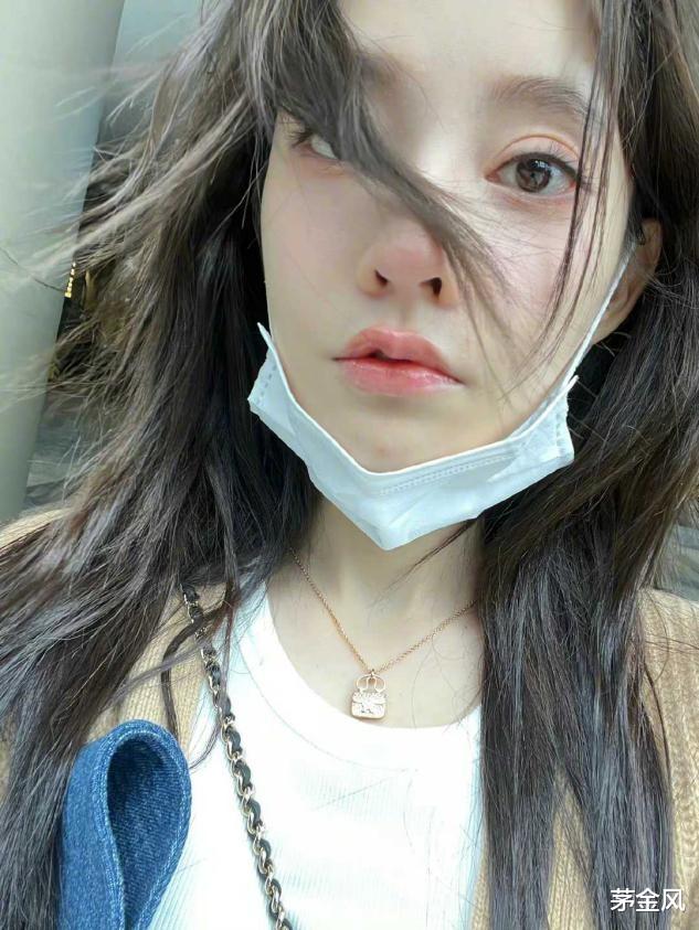 冯提莫|冯提莫新歌MV造型太飒了！妆容精致好像美少女战士