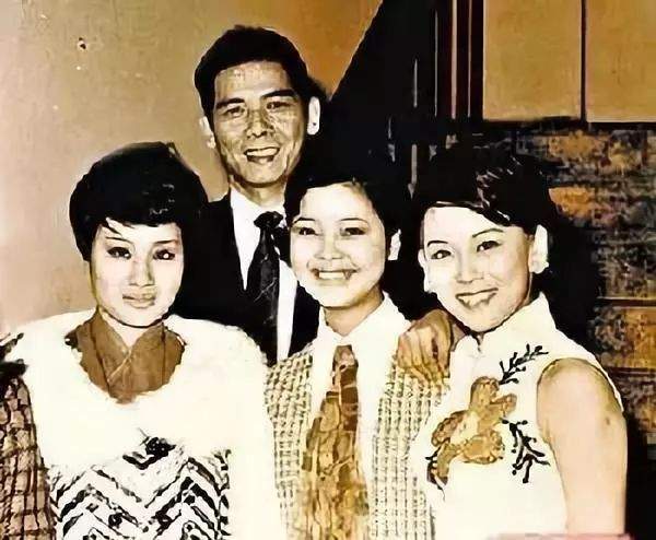 侯佩岑|与人夫纠缠诞下侯佩岑，又挖闺蜜墙角做富商情妇，林月云现状如何