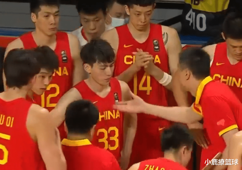 周琦|7-0！中国男篮打懵加拿大，周琦10+4称霸内线，杜锋开启12人跑轰