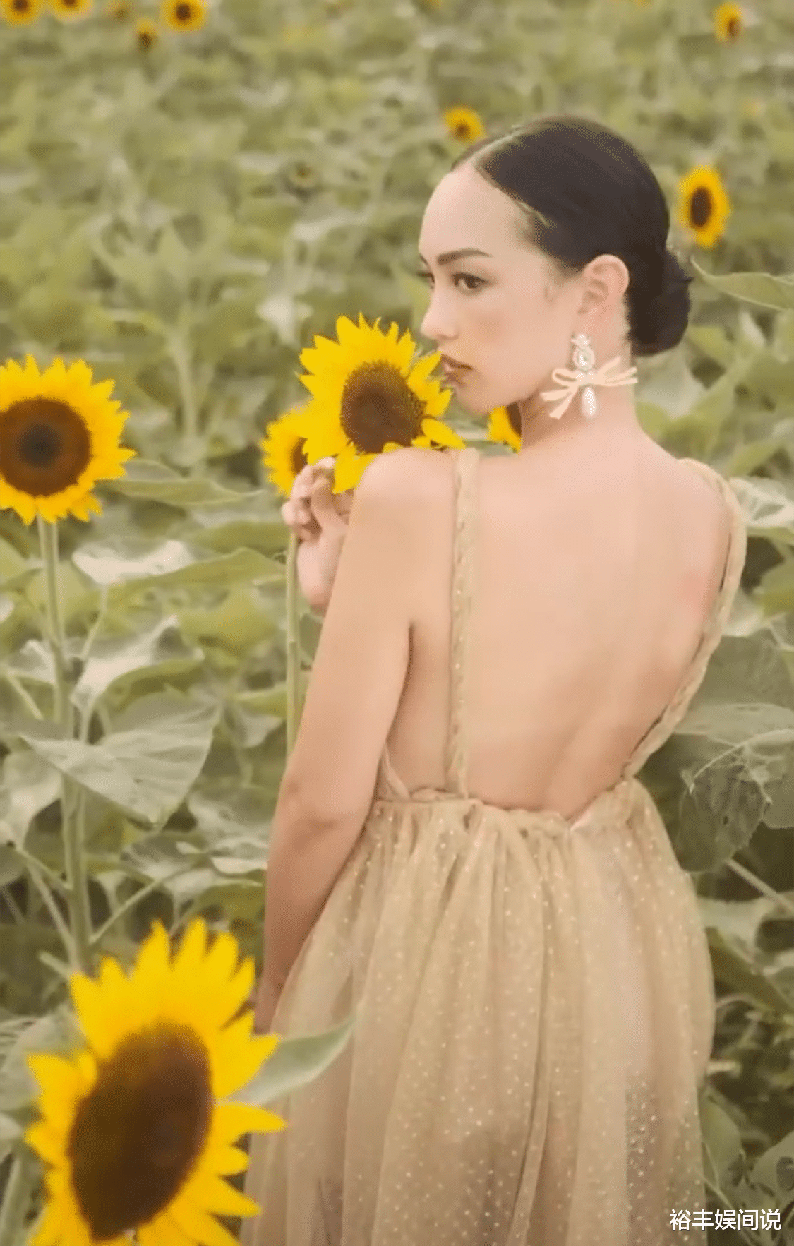 安志杰|安志杰晒一家出游照庆结婚四周年！一双儿女似混血，娇妻颜值颇高