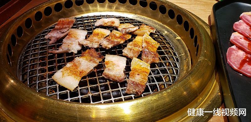 睡眠|有胃病的人, 尽量少碰这三种肉, 吃的越多, 胃病或将越严重!