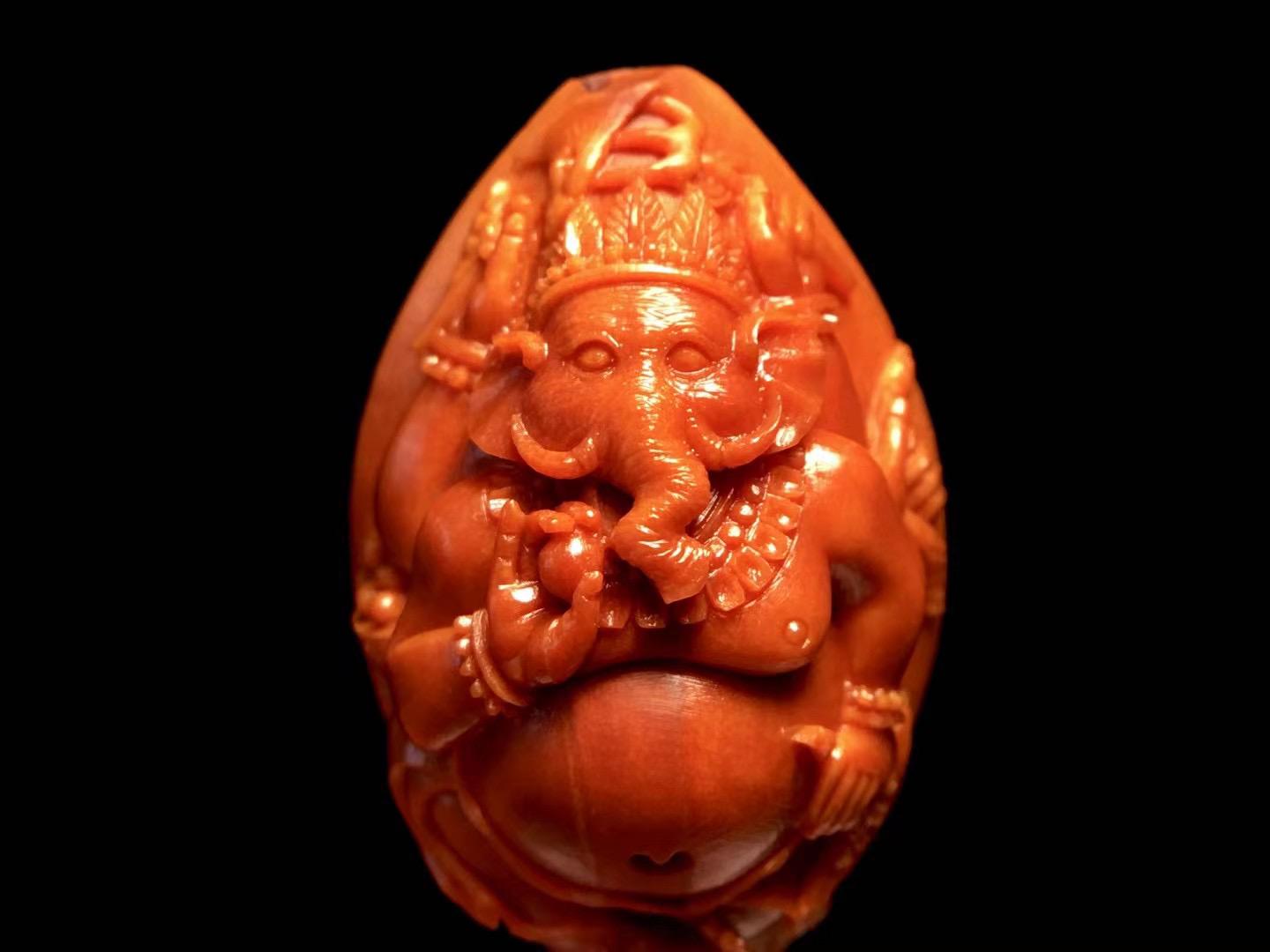 橄榄核|橄榄核雕刻象神的寓意 象神核雕手串适合什么人佩戴？