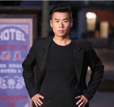 徐佳|曾是胖子跑龙套多年，凭一部剧走红，如今成荧屏硬汉