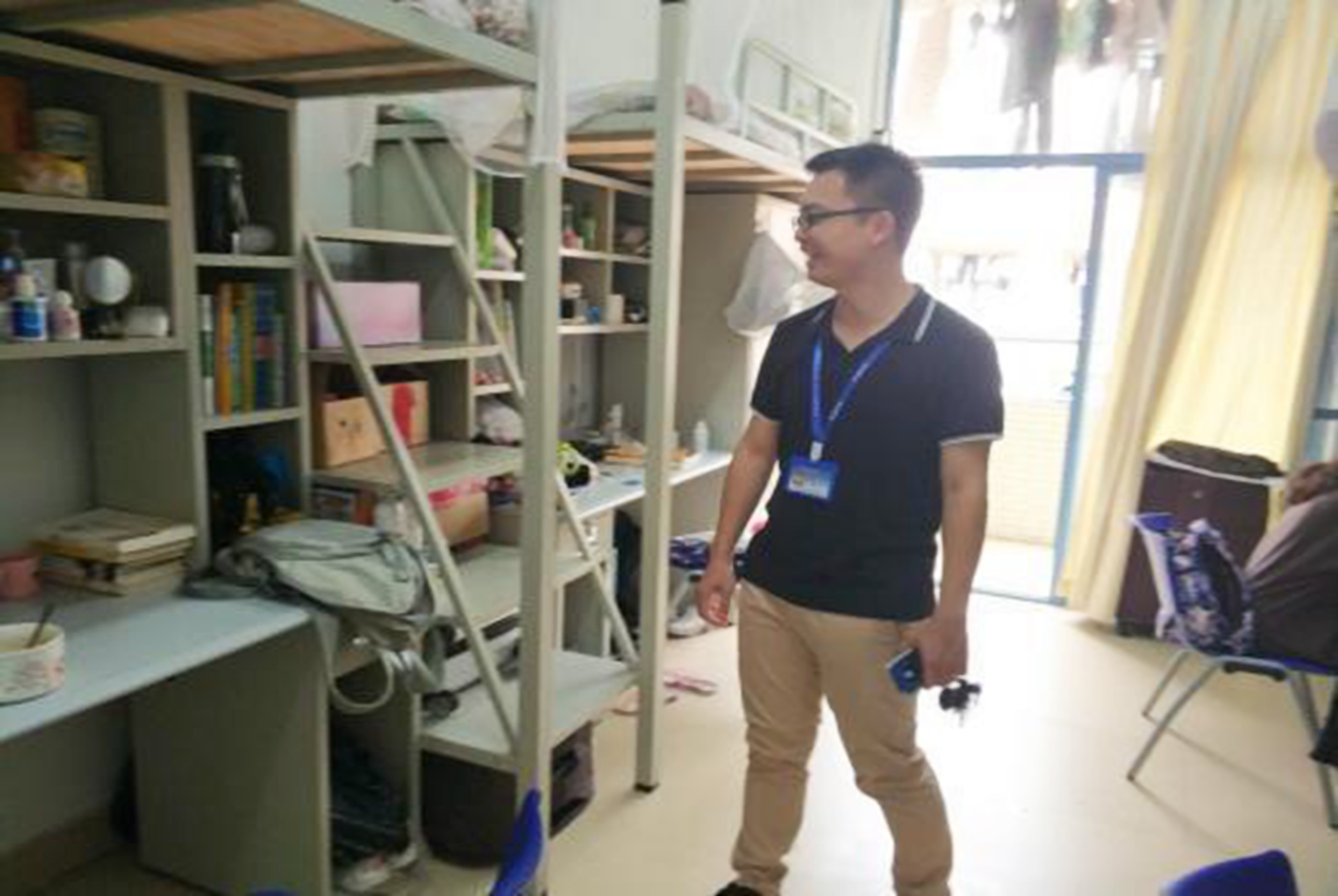 大学|大学辅导员工资表流出，看到金额才明白，为啥博士也愿意去当导员