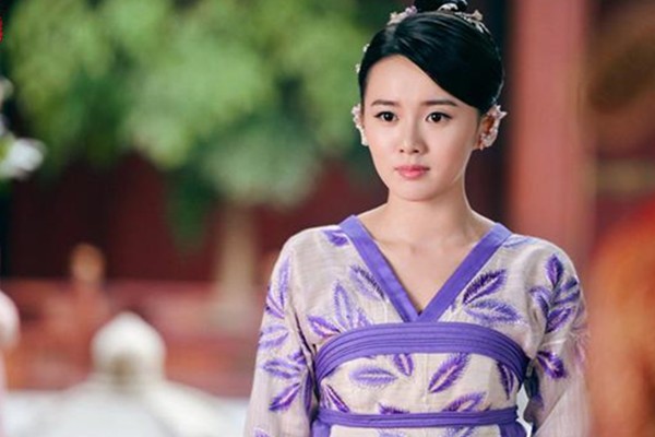 江铠同|一手好牌打稀碎！以张翰女友出道，曾红透半边天