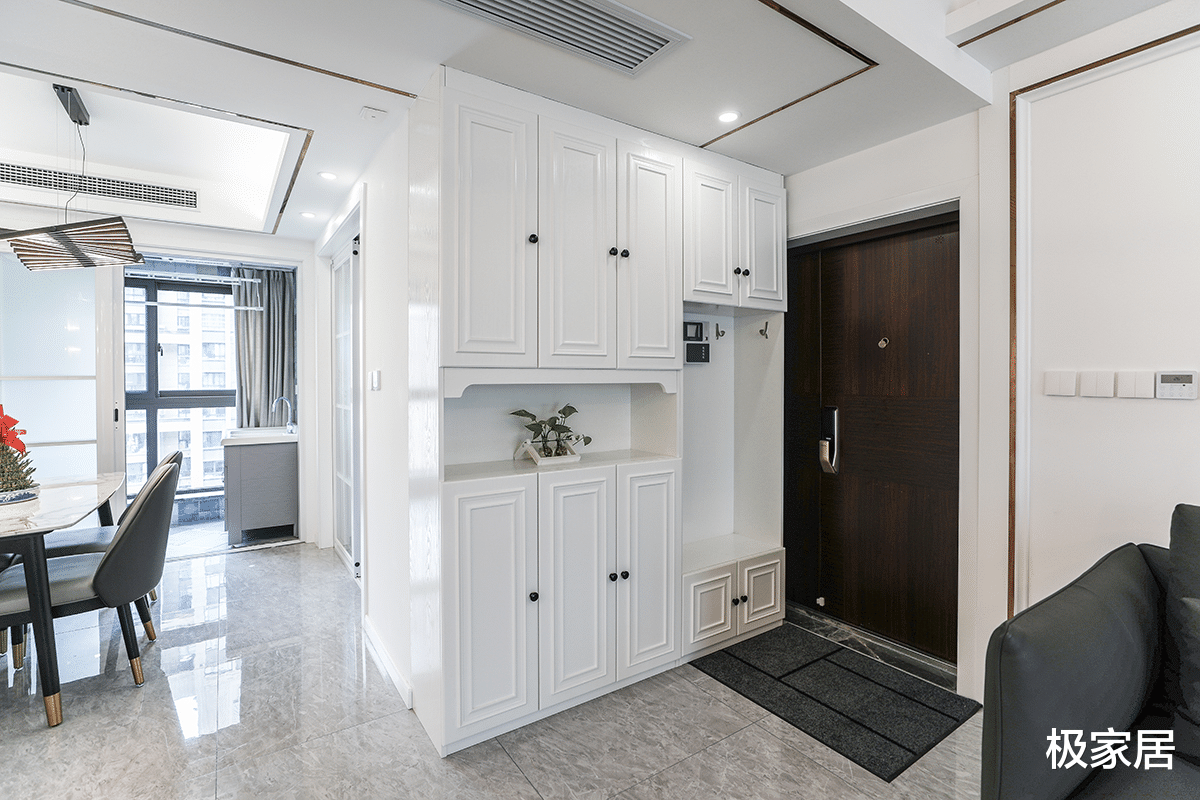 入住后才发现，鞋柜装修要仔细，不然直接影响入住后的生活