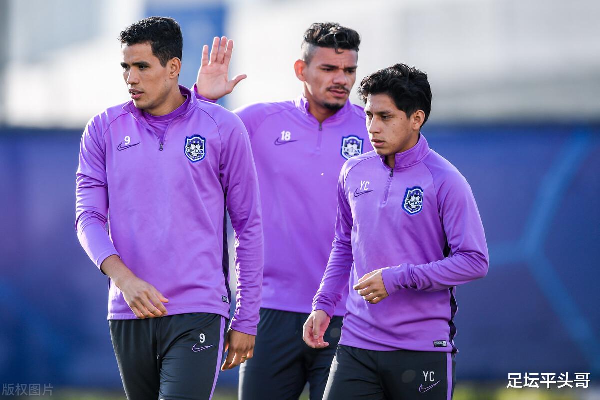 德?tīng)柤佣鄚看走眼了？曝津門虎已經(jīng)放棄曹陽(yáng)正，或與德?tīng)柤佣嗷Q東家