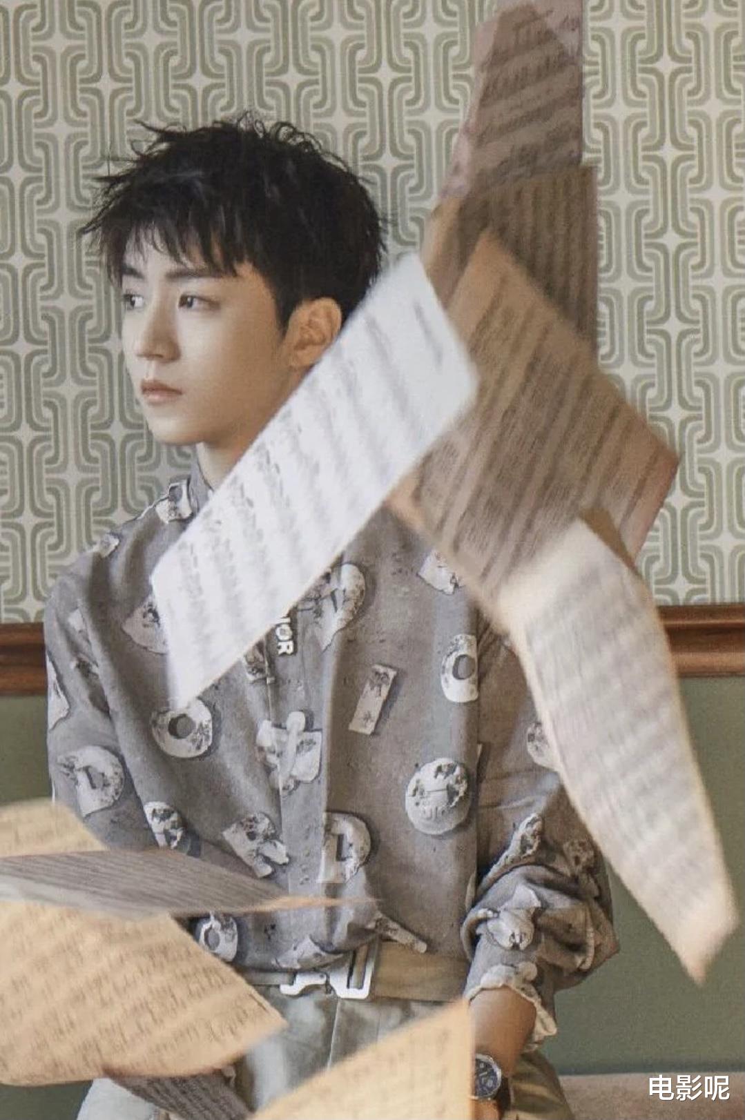 王俊凯|王俊凯吃酸辣粉，粉丝找到孟超吃粉对比，二人吃饭习惯差别太大