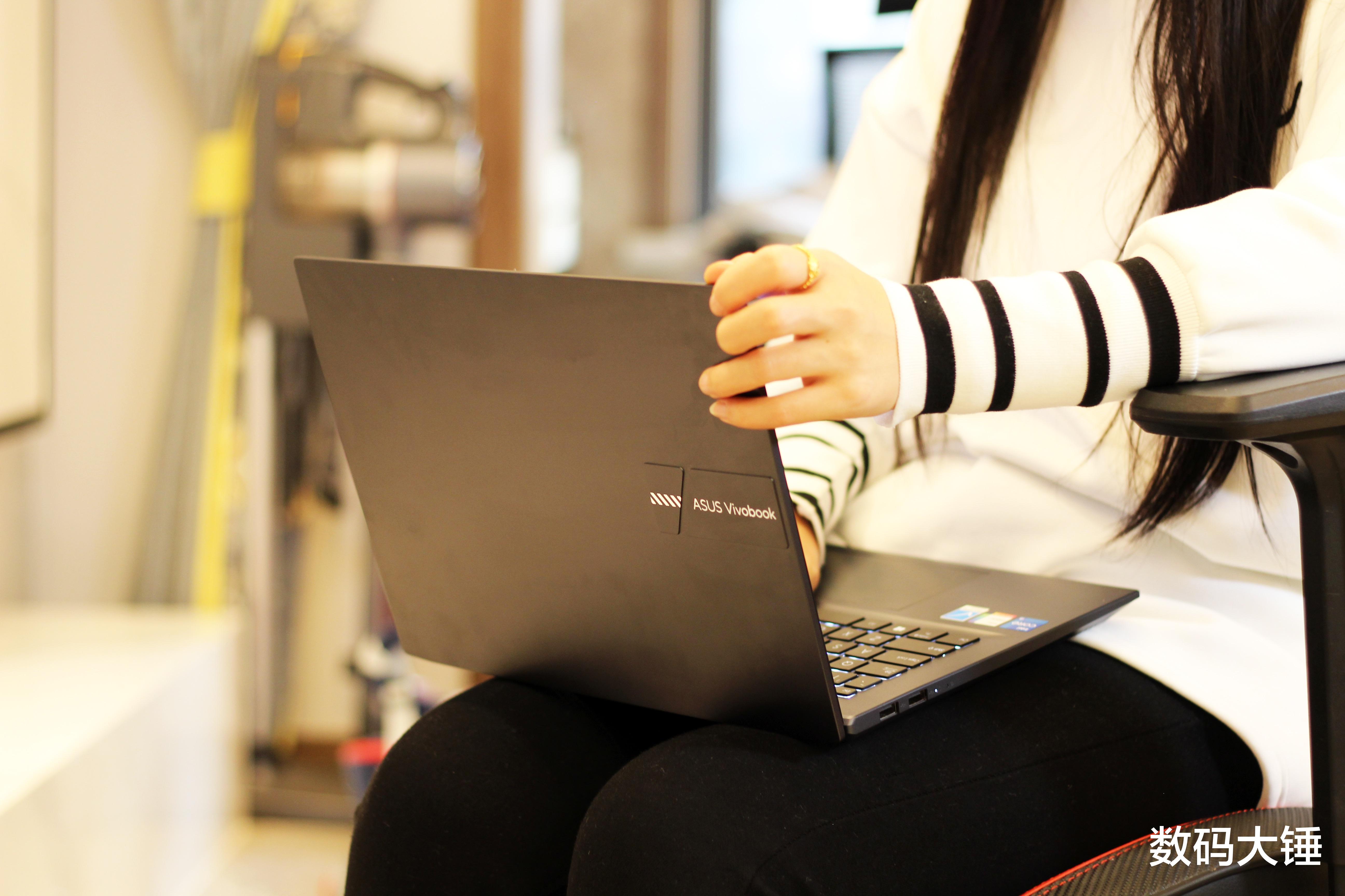 志高空调|屏幕、轻薄、性能共存,5000元档华硕无畏Pro 14 酷睿版轻薄本体验