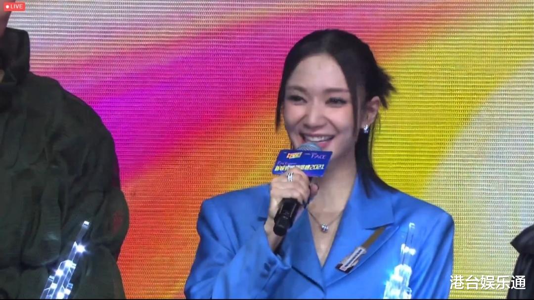 新城劲爆颁奖礼2021|香港《新城劲爆颁奖礼2021》：几乎人人有份，猪肉奖名不虚传