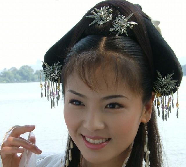 欢乐颂|《欢乐颂》“五美”古装秀，蒋欣垫底、杨紫清冷，她却为古装而生