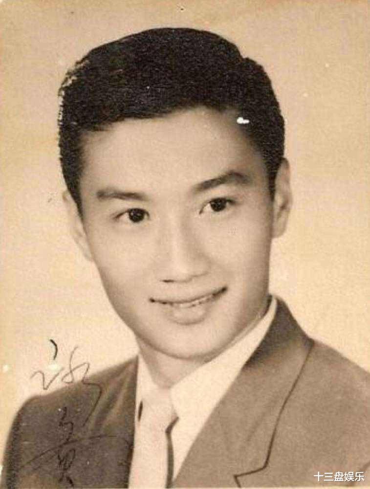 谢贤|谢贤晚年失风采，驼背弯腰杵拐杖？为了帅，他曾每天倒吊25分钟