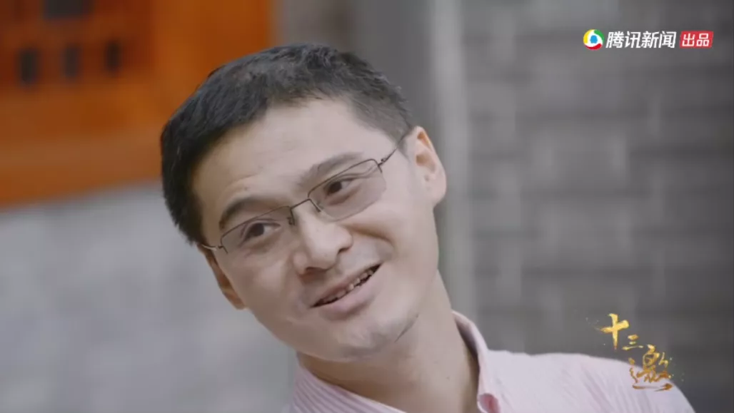 罗翔|被骂到退网的他,悄悄捐了37万:人生若觉无意义,不如看一看罗翔