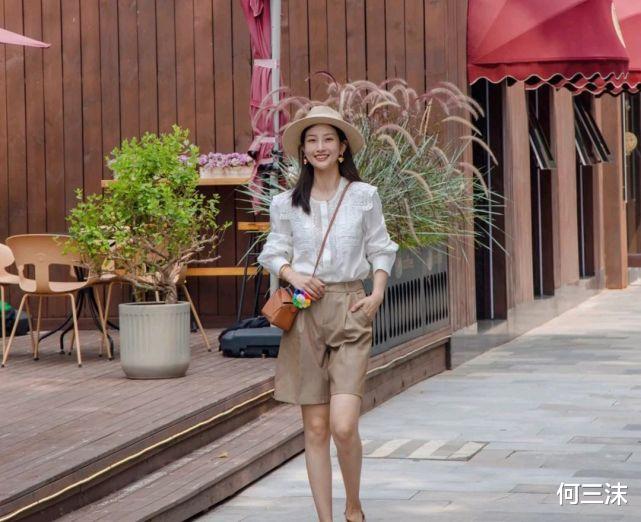 何三沫|早秋怎么穿搭才能展示温柔气质？只要挑对了服装，轻松呈现女人味