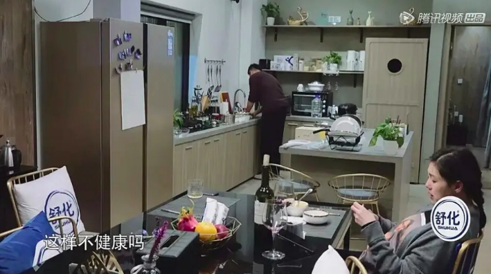 靳东|杯报！大S取关汪小菲了！