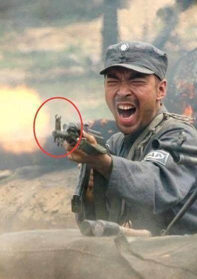 穿帮镜头|影视剧中那些让人无力吐槽的穿帮镜头，网友：热巴的皮裤才是亮点