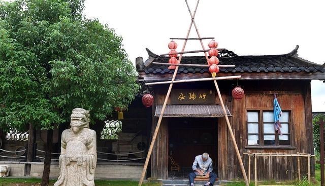 钛白粉 山西最高市值国企，高层去年总薪酬1160万，董秘身价2500万