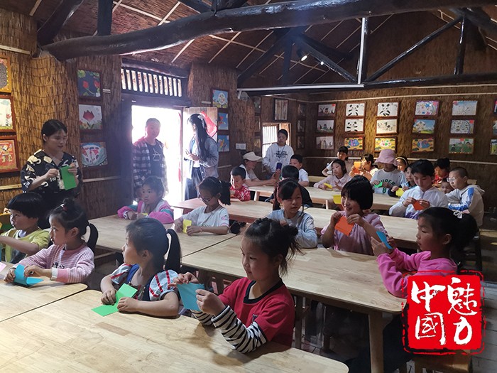 探索新观察 “温情五月 感恩母亲” 南阳画家村关爱留守儿童主题活动圆满成功