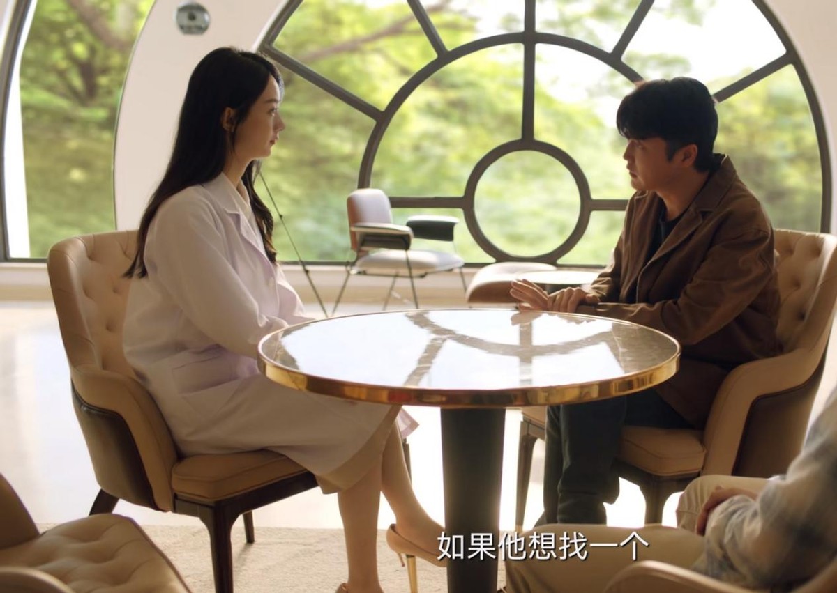 赵丽颖|赵丽颖的清醒，能让多少“无戏可拍”的中年女演员“大梦初醒”？