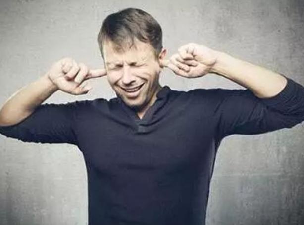 血糖|经常耳鸣的人，可能与这5个原因有关，不妨自查一下