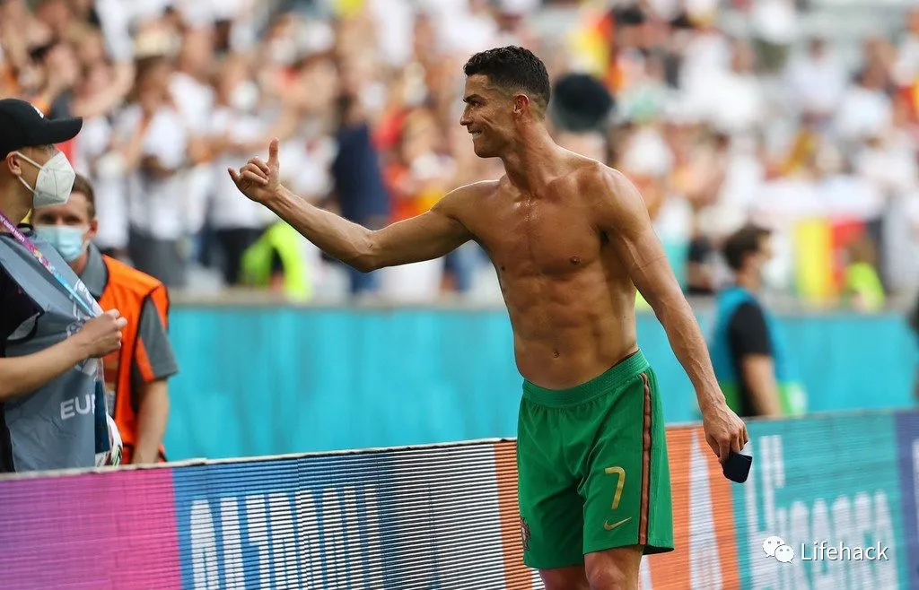 C罗|36岁的C罗,26岁的身体!这就是他不喝可乐的原因