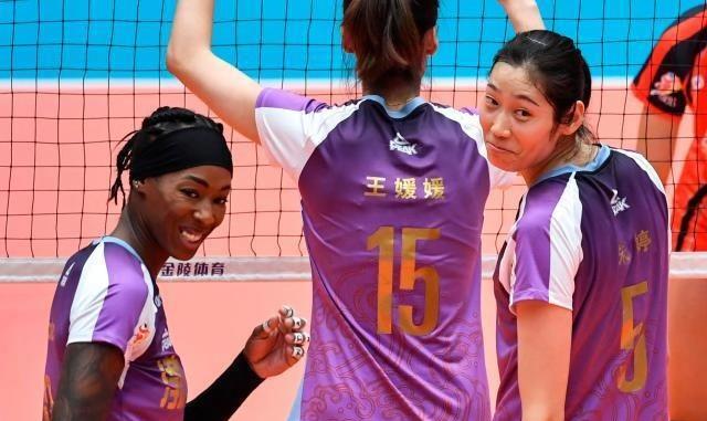 纳喇又蕊|郎平、朱婷第一次爆发矛盾！朱婷拒绝和郎平击掌！