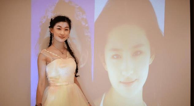 整容|她花6年时间整容成杨幂，成功嫁入豪门，孩子长大暴露真实颜值