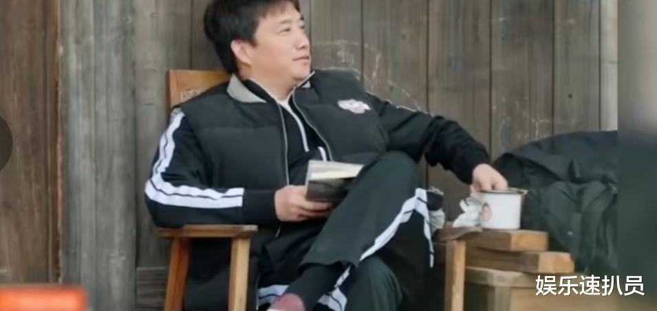 奥特曼|陈赫李诞做客蘑菇屋，穿着奥特曼的道具登场，黄老师看了想打人