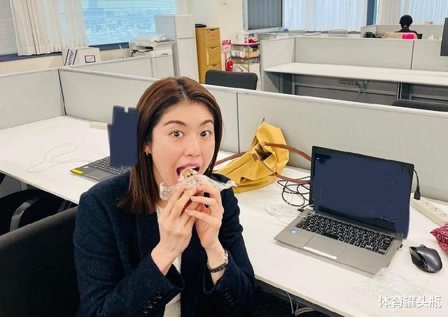 栗原文音|明艳动人!羽坛最美女神退役后进入职场,身穿职业装颜值气质太绝