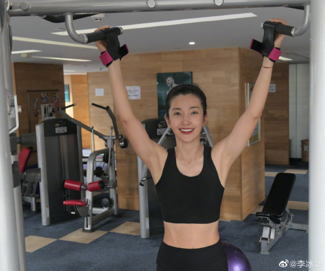 李冰冰|李冰冰因穿着暴露被医生投诉：带坏孩子，当事人固执己见惹争议