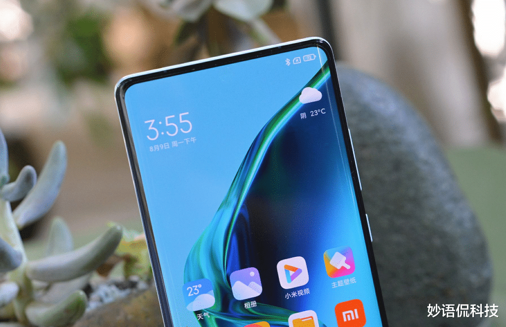 华为|国产手机开始反击,华为小米先后降价,库克也没料到来得这么快