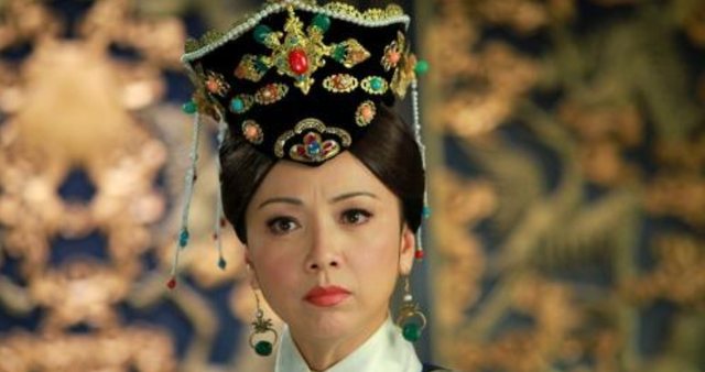 王思聪|因片酬低拒演《甄嬛传》，又错过《延禧攻略》，网友：谢不演之恩