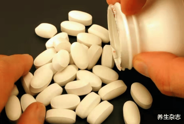 甲状腺癌|甲状腺癌很会“藏”！内分泌专家提醒：除了脖子肿块，这些“蛛丝马迹”莫忽视