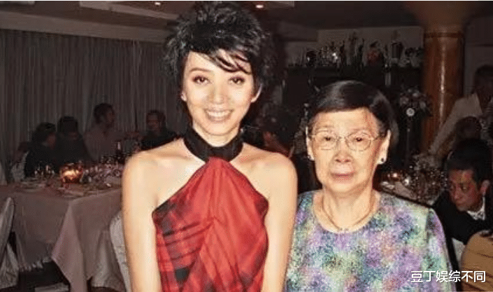 梅艳芳|她拍戏中途意外猝死，未下葬就被家人分家产，网友：第2个梅艳芳