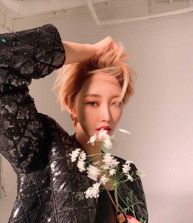 短发|脱胎换骨，剪了短发更好看的美人，你们真的是同一个人吗？