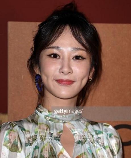 关晓彤|20位明星外媒未修图公开，看清他们真实颜值后：再也不信精修了