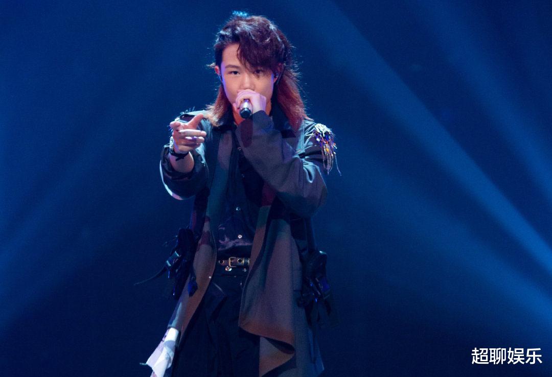 说唱听我的|说唱听我的：太帅了花实力被吐槽，却闯入六强，遭Rapper点名抄袭