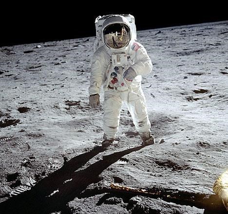 月球 50多年前，月球上留下96袋纸尿裤，为什么现在成为了“香饽饽”？