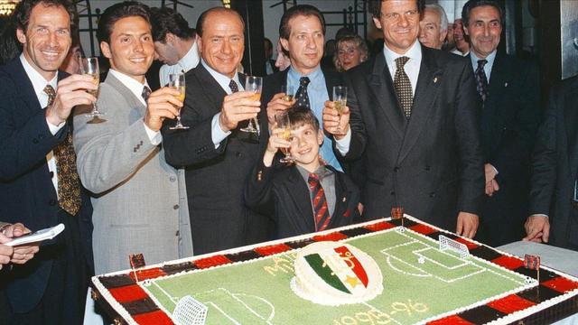 圣西罗|一文回顾AC米兰重建心酸路：漫长的等待只为这一刻阳光照耀圣西罗