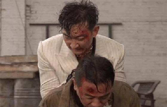 柳岩|隔着屏幕都感觉到虐，陈小春新电影紧张感十足