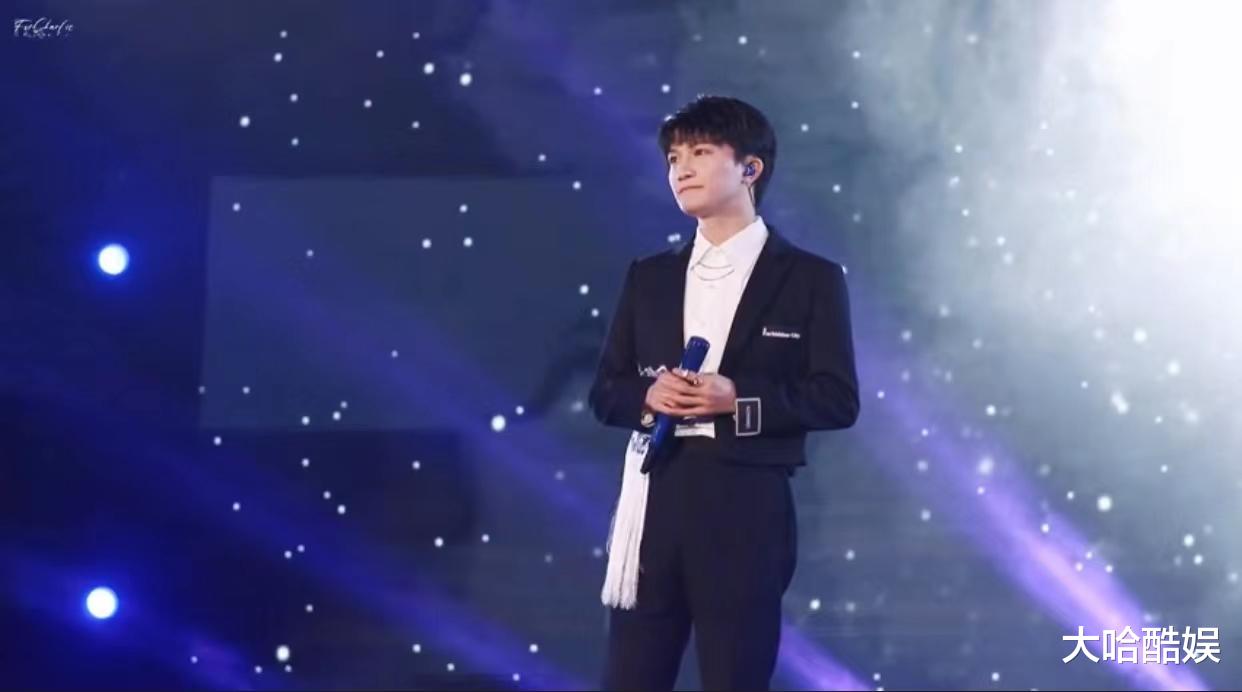 宋智孝|芭莎慈善夜如同农村吃席，陈伟霆出席修罗场，周深为晚会挽留颜面